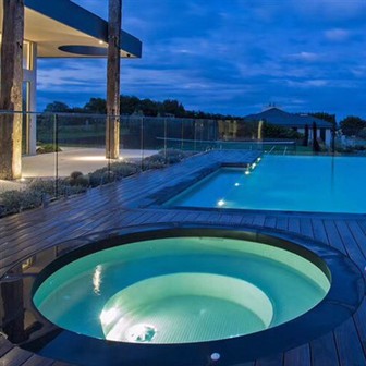 Akrila bezgalības baseins